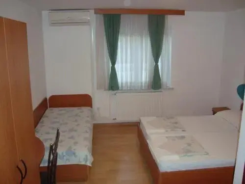 Guesthouse Koprivec