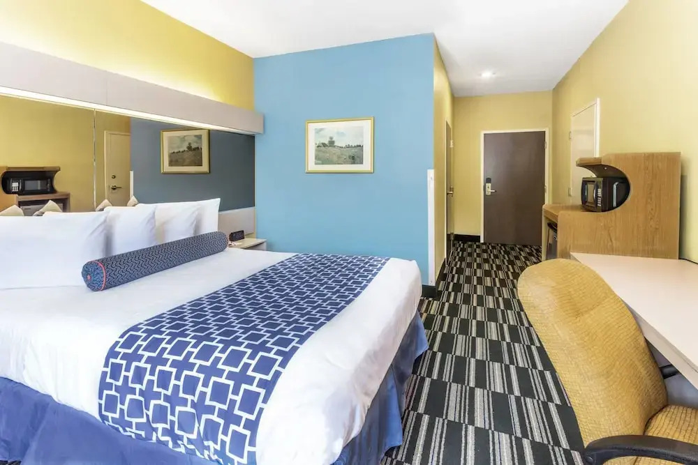 Microtel Inn and Suites Atlanta Stockbridge Eagles Landing