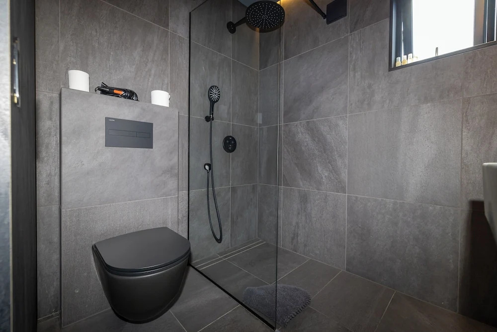 North Mountain View Suites