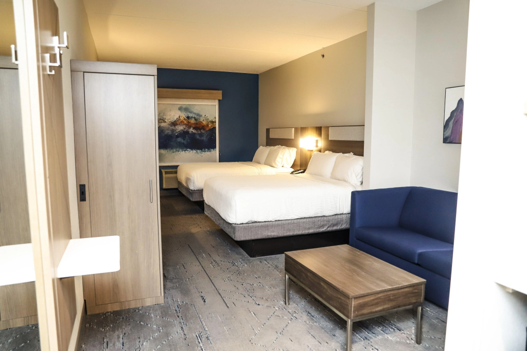Holiday Inn Express & Suites Donegal by IHG