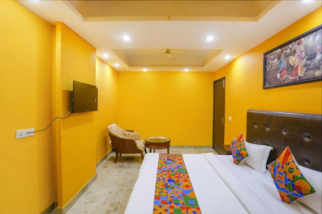 FabHotel Taj Home Stay