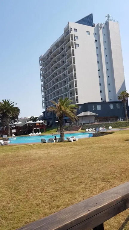 Beach Club 105