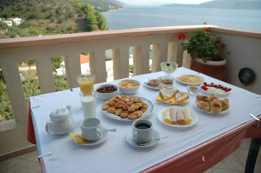 Agnanti Hotel