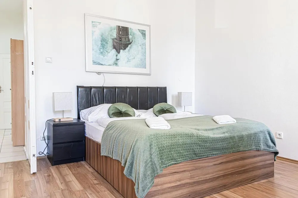 Modern Stay in the Heart of the City