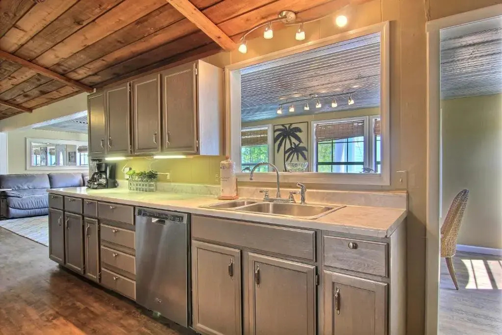 4 Palms by Silver Sands Vacation Rentals