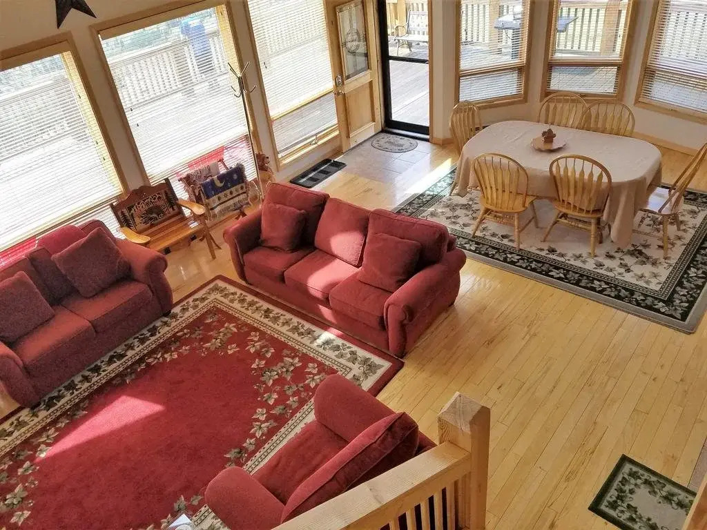 Bachelor Loop House