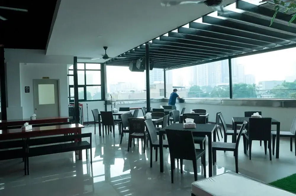 M28 Hotel and Apartments