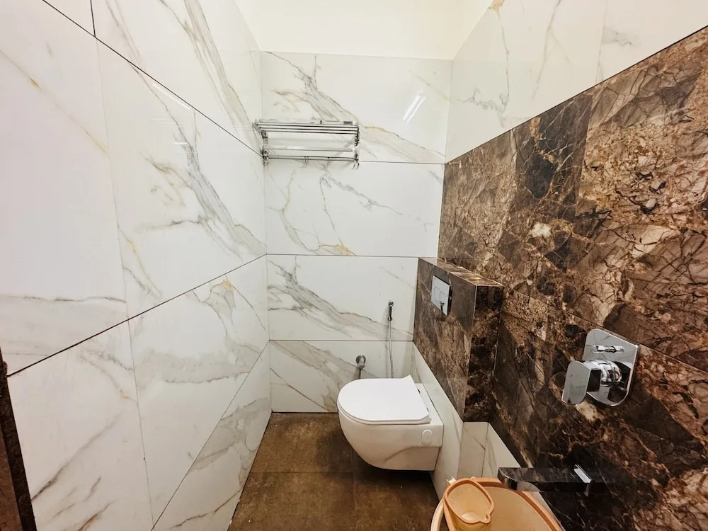 Hotel Rajdev INN