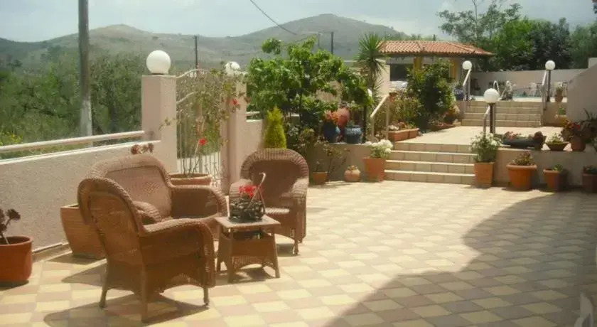 Mary Hotel Mochos
