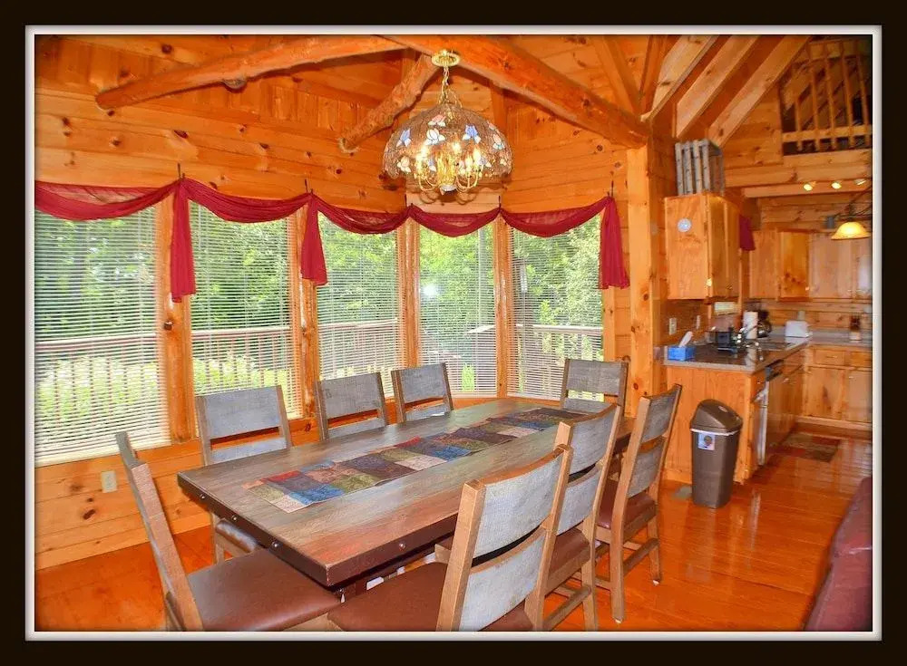 Steele Away 3 Bedroom Cabin by RedAwning