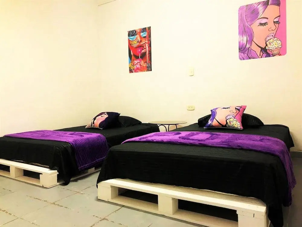 Casa Egos Pop Laureles