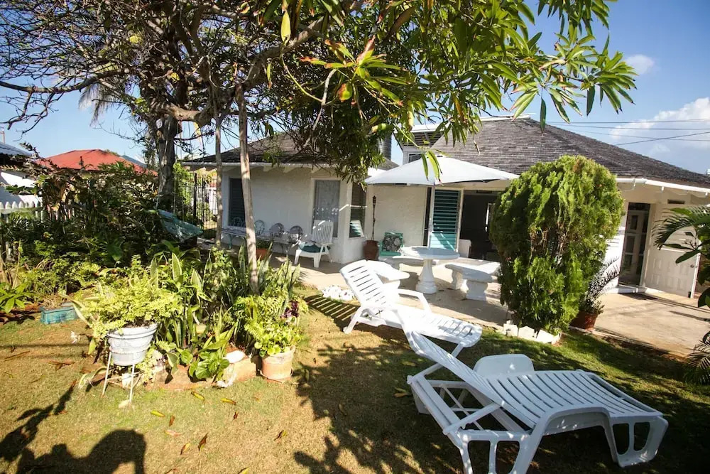 Yellow Canary Beach Villa