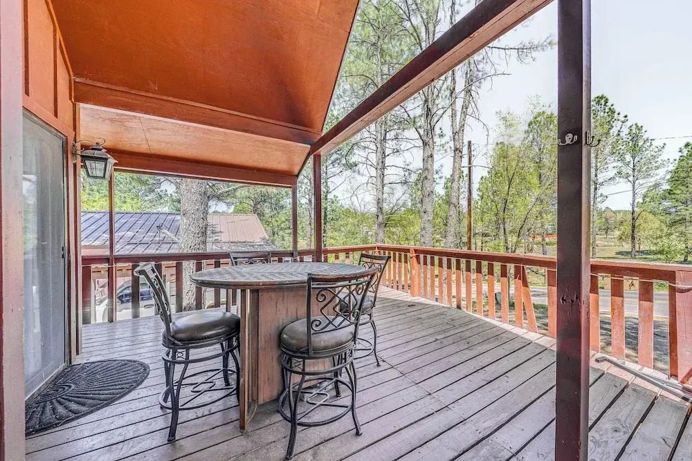 Ruidoso Family Cabin, Short Walk to Downtown!