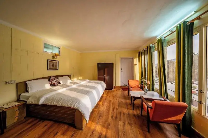 India Hotel - Hotel on Mall Road Nainital