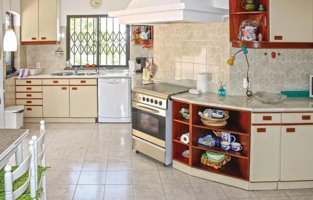 Nice Home in Moncarapacho With Wifi, Private Swimming Pool and Outdoor Swimming Pool