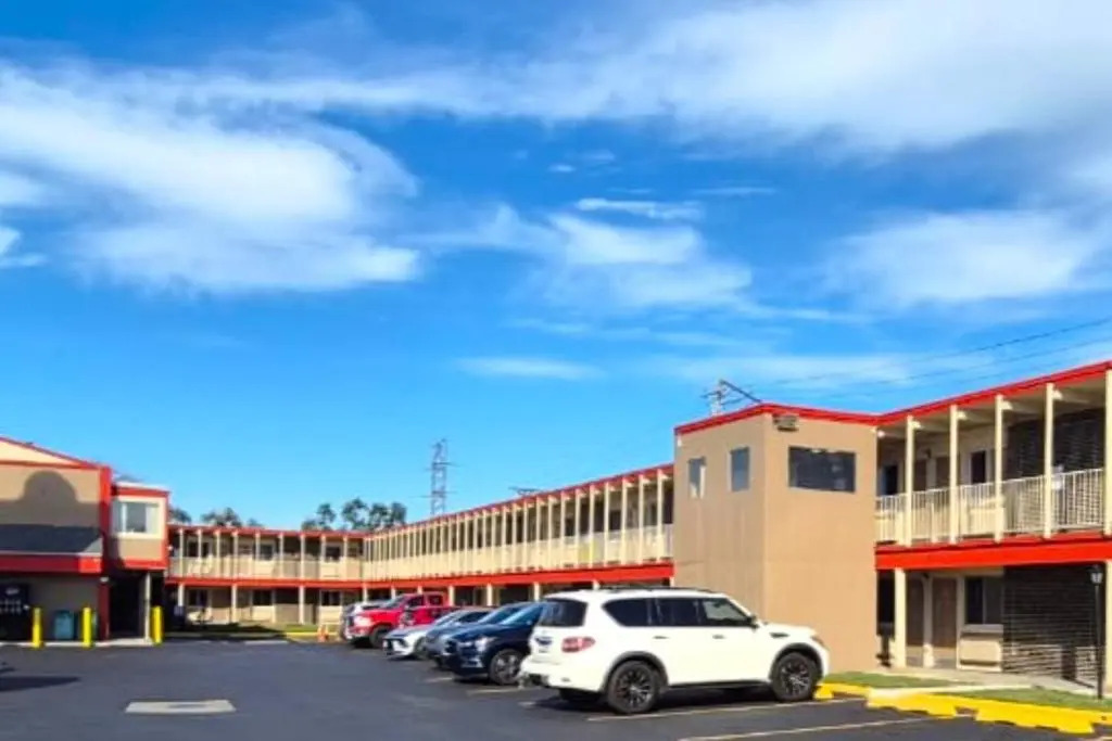 Saratoga Motel By Capital O Near Midway Airport Chicago IL
