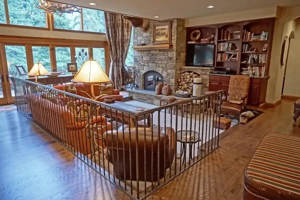 1835 Gore Creek Dr W - 6 Br Home
