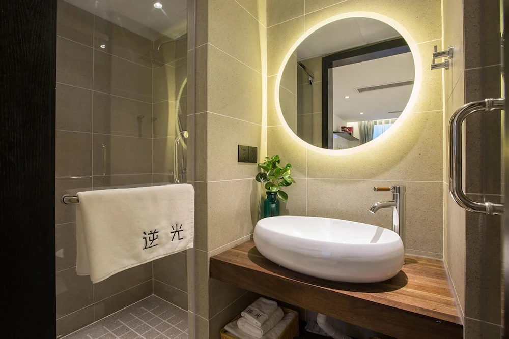 Hangzhou Backlighting Inn