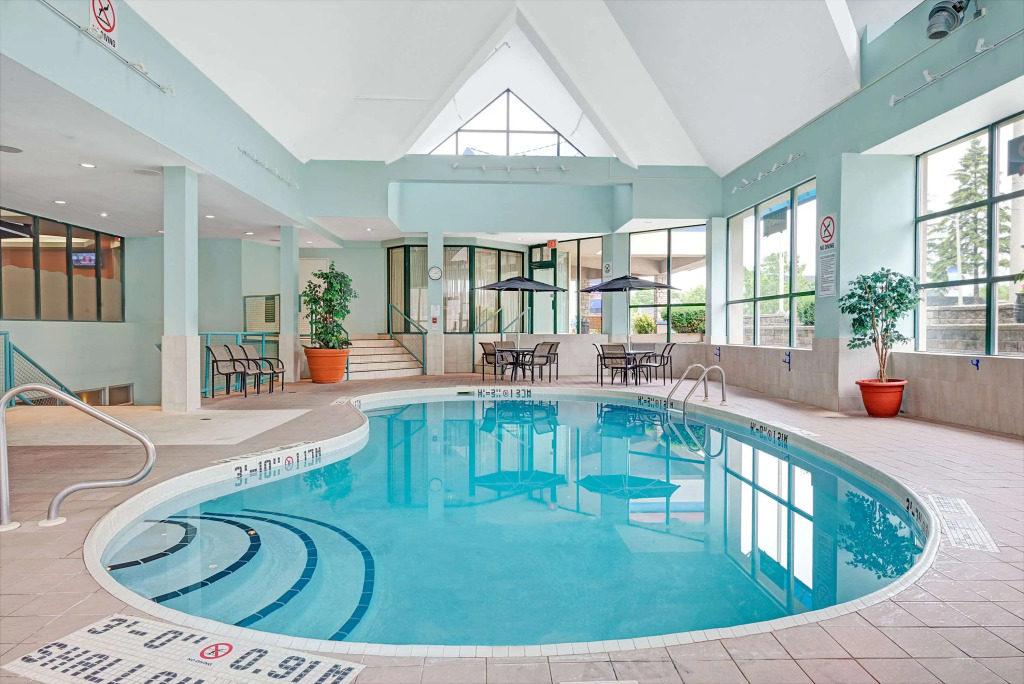 Ramada by Wyndham Niagara Falls/Fallsview