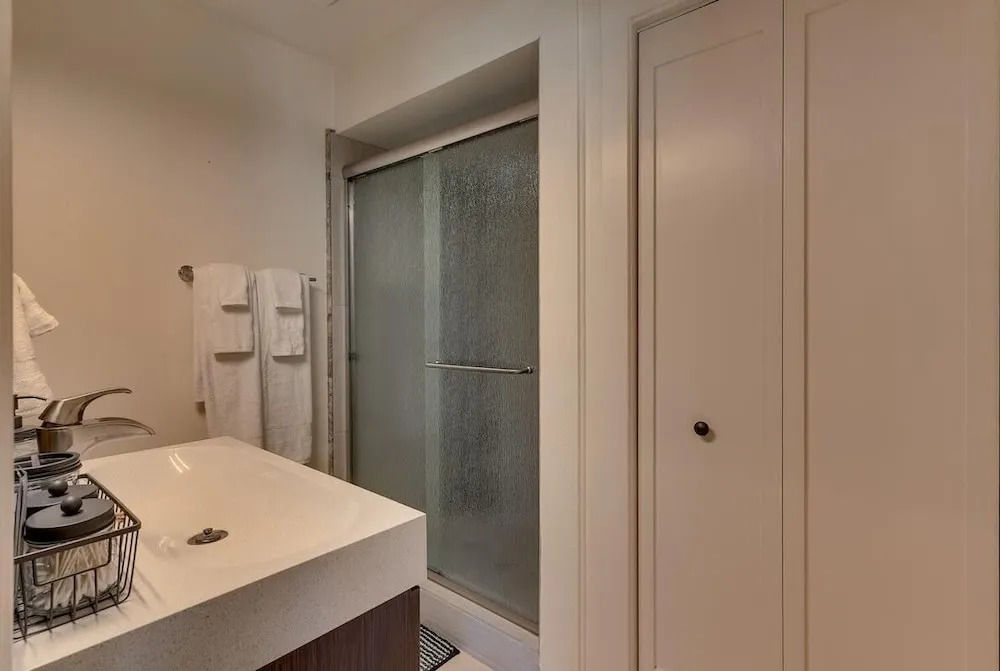 @ Marbella Lane - Eccentric 4BR Modern Ranch Home
