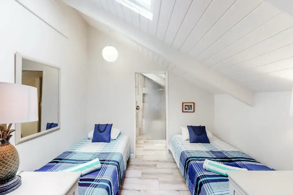 Pali Ke Kua by Oceanfront Realty