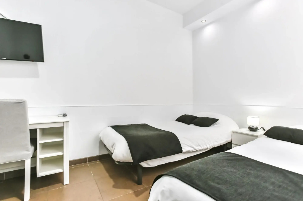 Laramond Barcelona Rooms