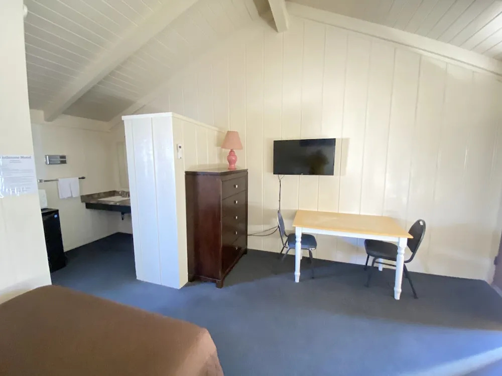 Bristlecone Motel