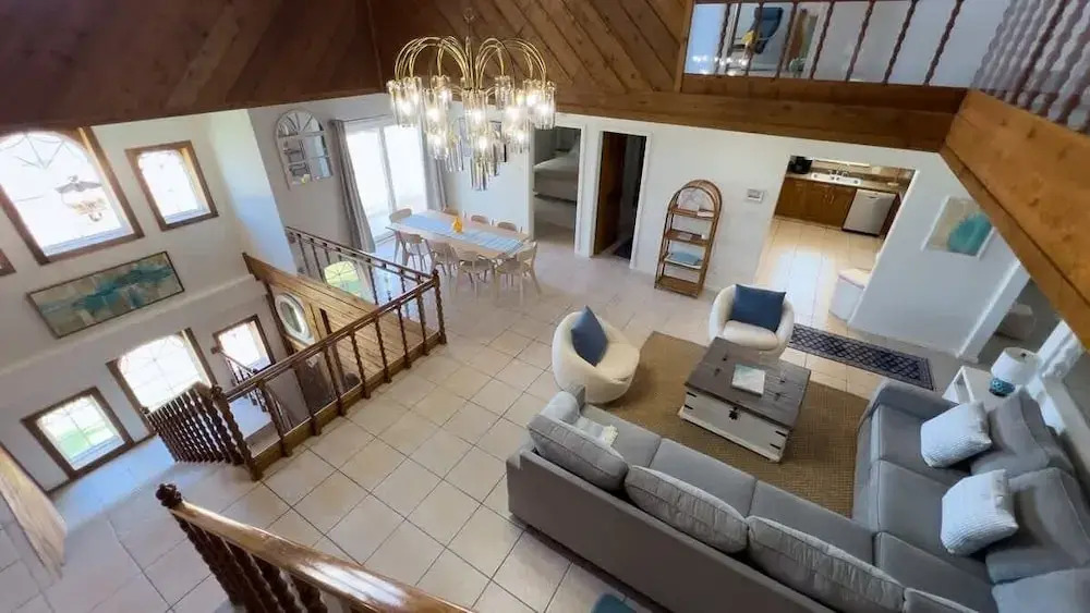 Fun Retro Island Vibe Sleeps 17 Beach 1 Block 4 Bedroom Home