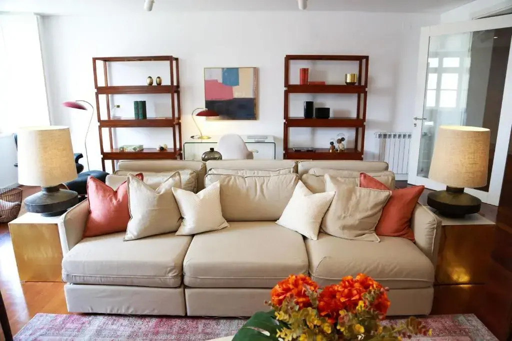 Lovelystay - Chiado 3Bedroom Wonder