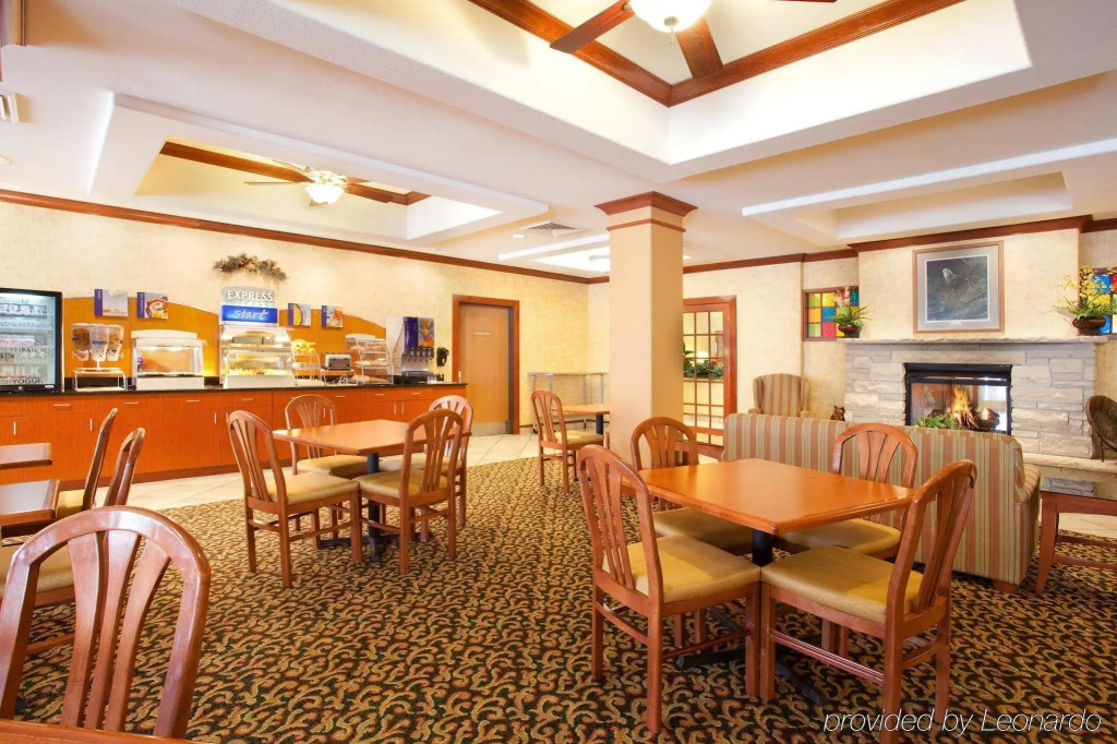 Holiday Inn Express Rockford-Loves Park by IHG