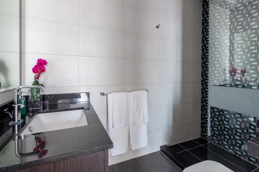Supreme 2BR Apartment - Cosmopolitan Living in Dubai Marina!