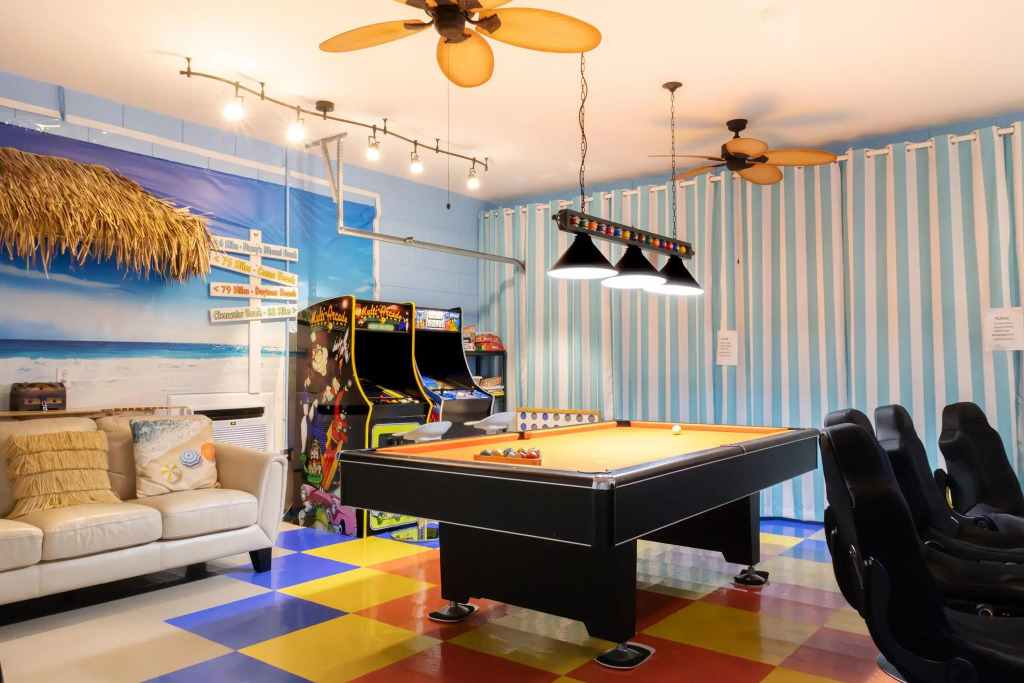 Sunkissed Oasis 5-bed Villa Pool Games Room