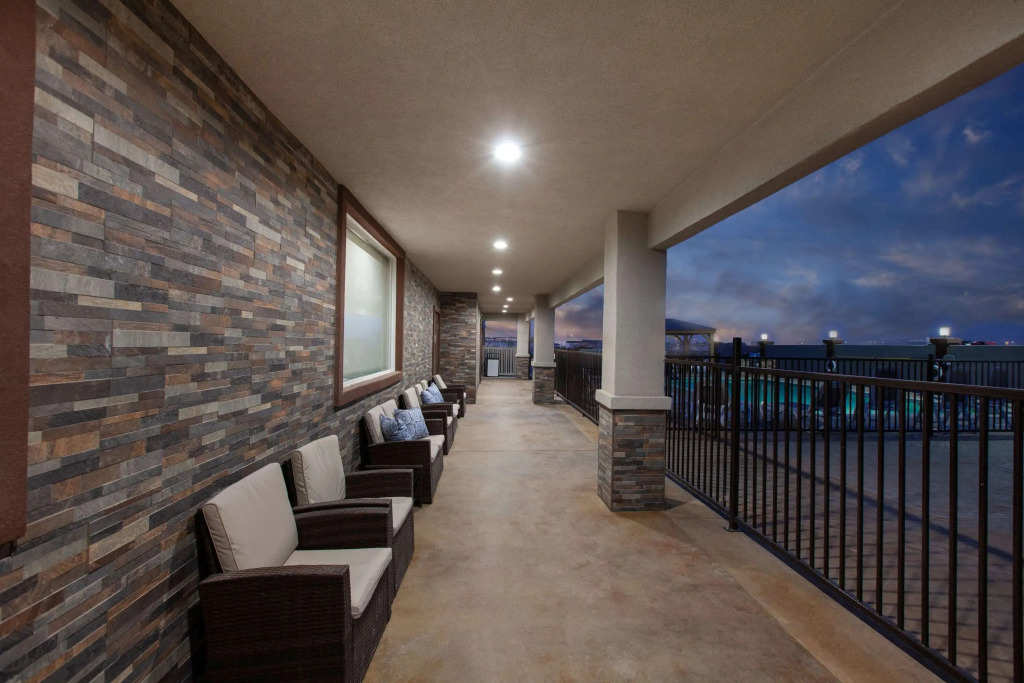 Hawthorn Extended Stay by Wyndham Odessa