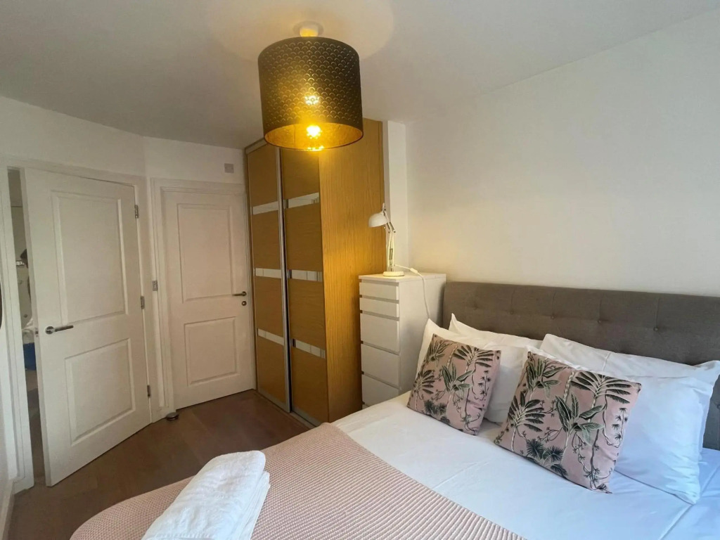 MAIDENHEAD Stylish and modern 2 bedroom apartment
