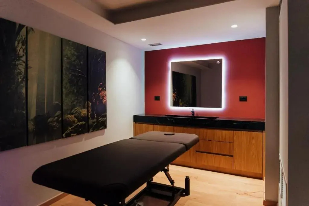 Black Diamond Hotel