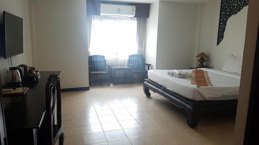 Wangburapa Grand Hotel