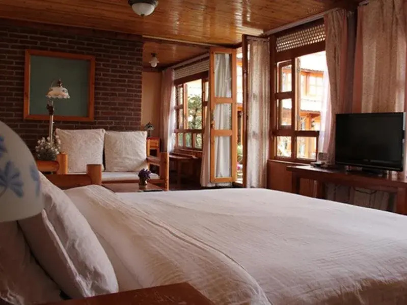 Ark Inn
