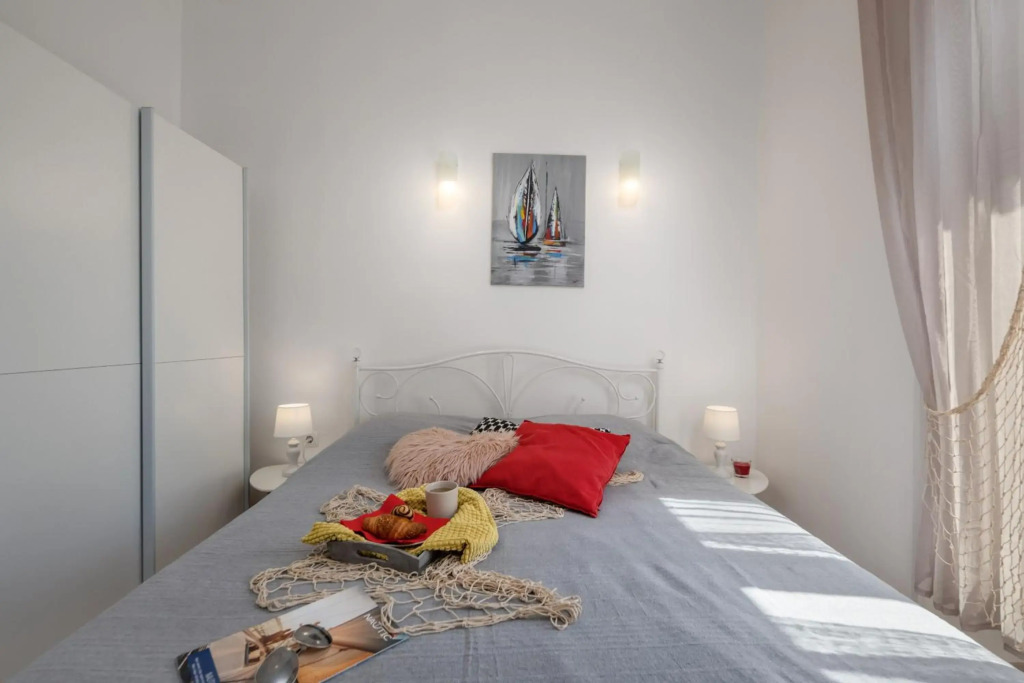Naval apartment