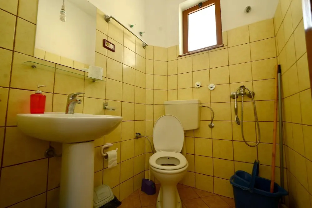 Apartment With one Bedroom in Velipojë, With Furnished Balcony and Wifi