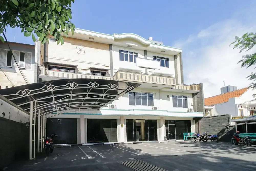 Airy Regol Moh Toha 199 Bandung
