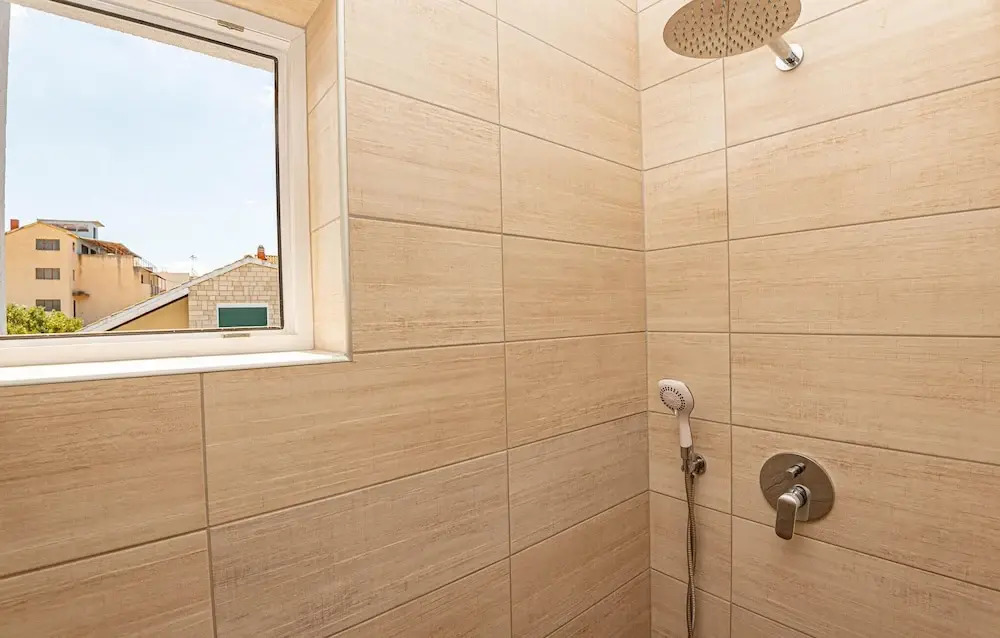 Nice Apartment in Brodarica With Wifi and 2 Bedrooms