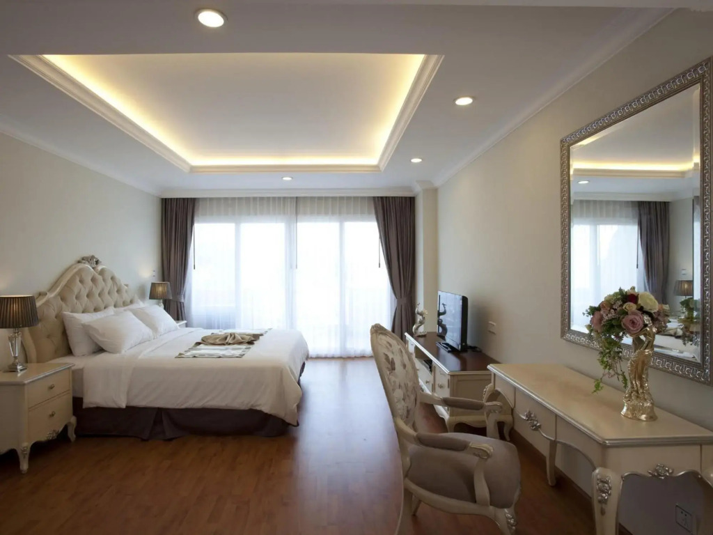 Lk Noble Suite