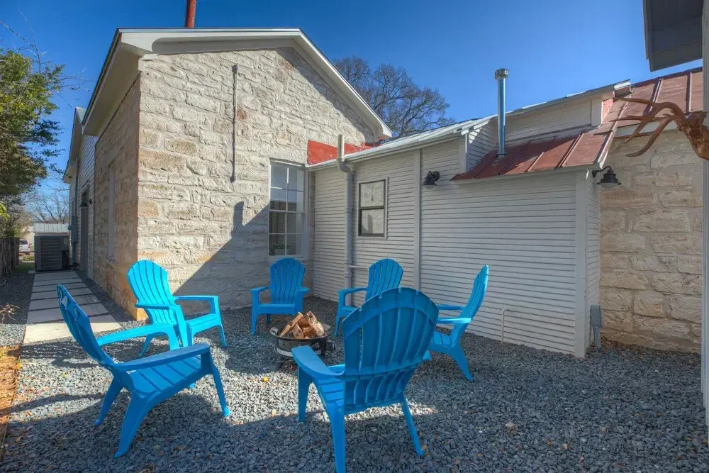 New! Luxurious Home W/wine Cellar & Firepit!