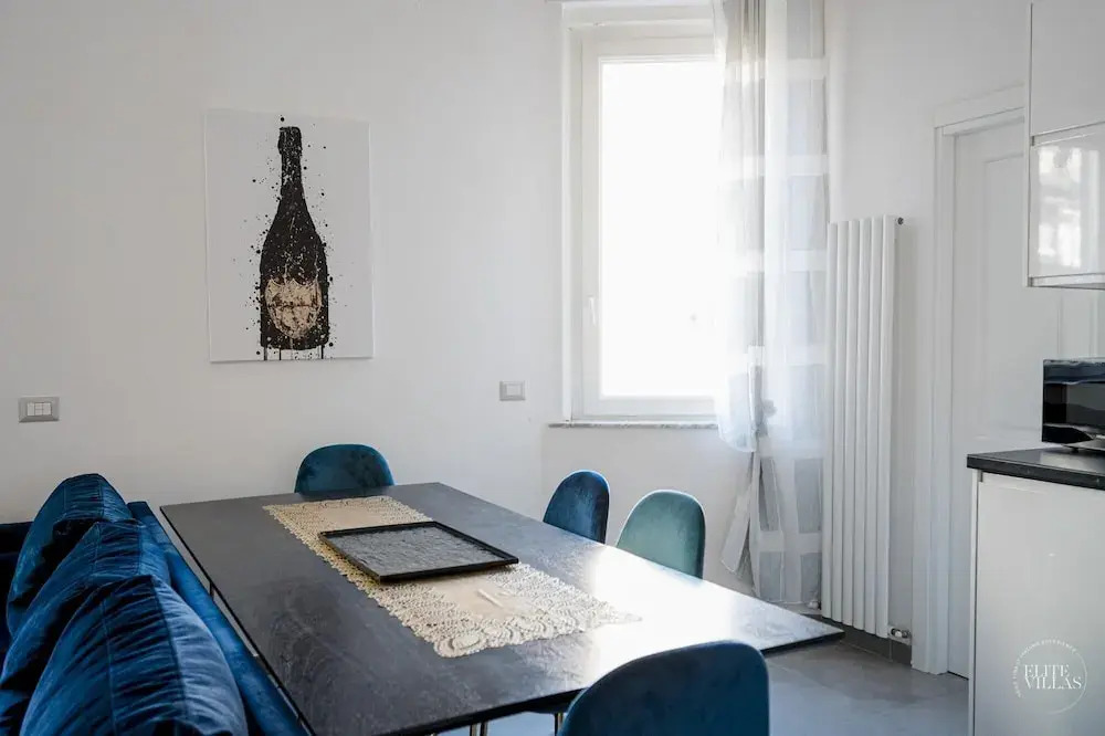 Poerio 98 Luxury Apartment