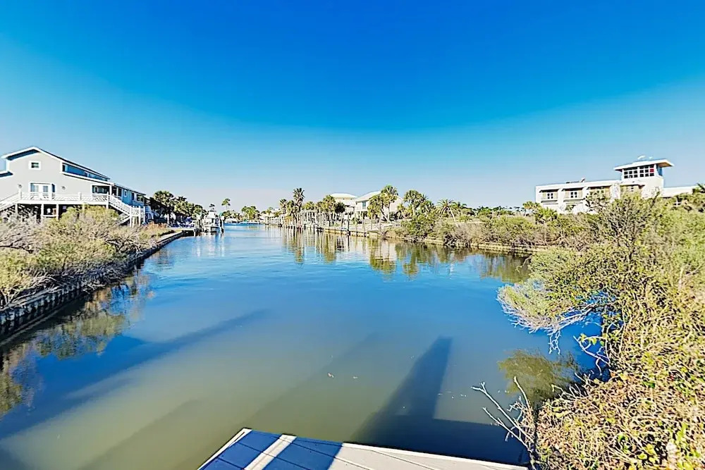 New Listing! Canal W/ Pool, Hot Tub & Dock 3 Bedroom Home