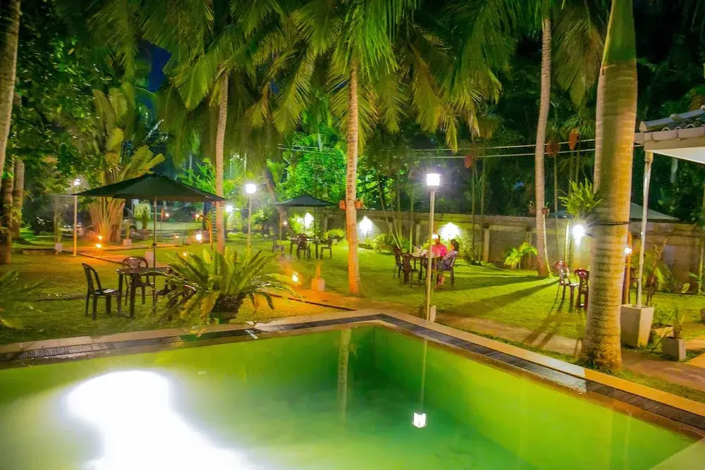 C & I Beach Hotel