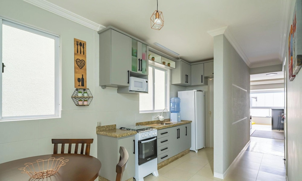 Apt 60m From sea - Meia Praia Itapema Obs0301