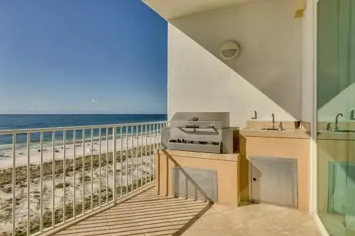 Turquoise Place Unit 404C
