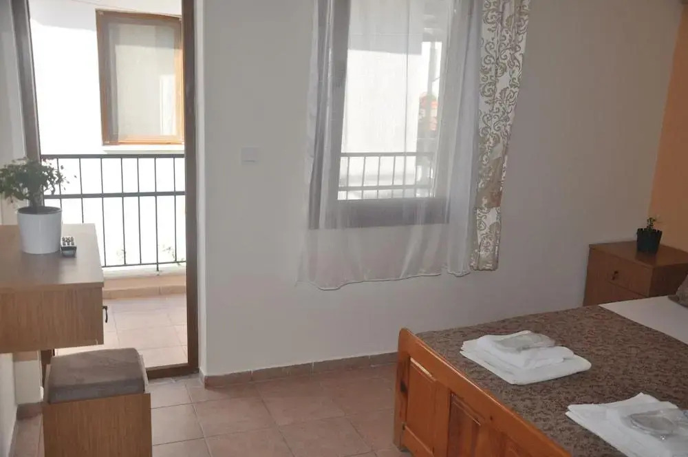 Dalyando Hotel