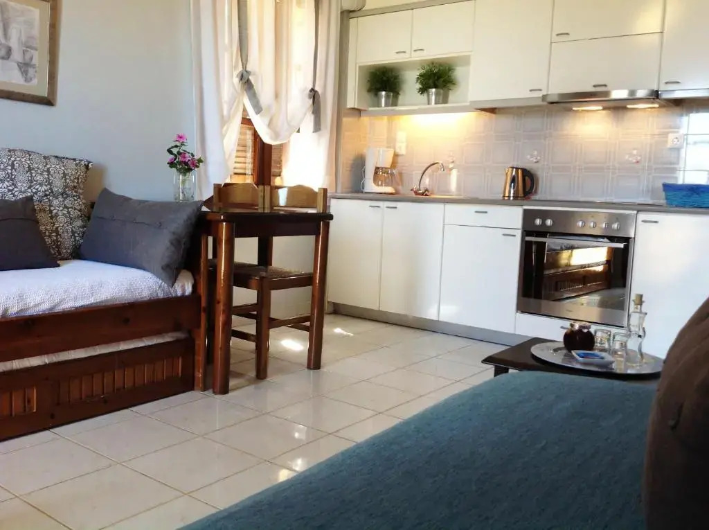 Asterias Studios & Apartments